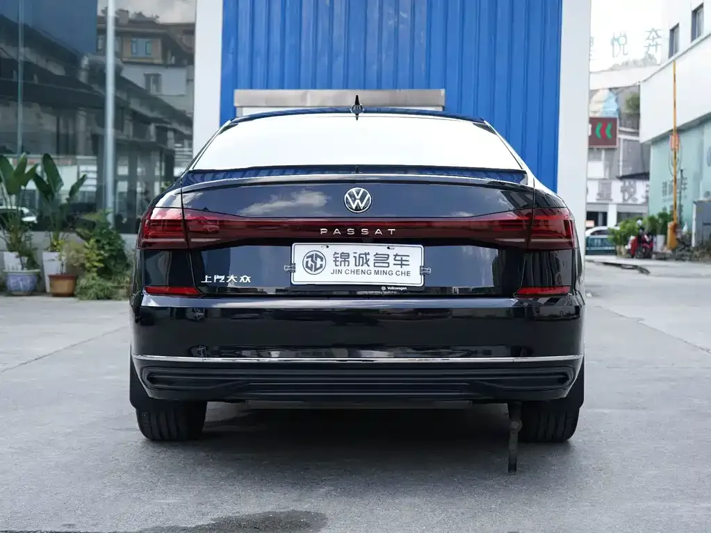 Volkswagen Passat — фото 6