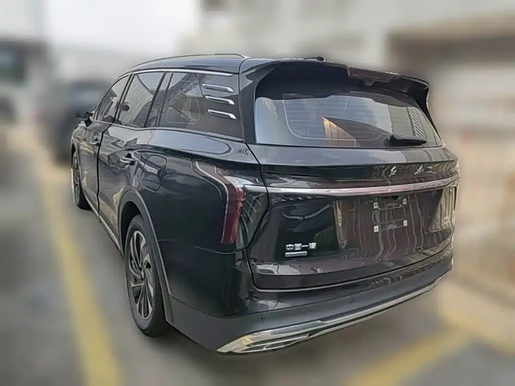 Hongqi HS7 PHEV — фото 2