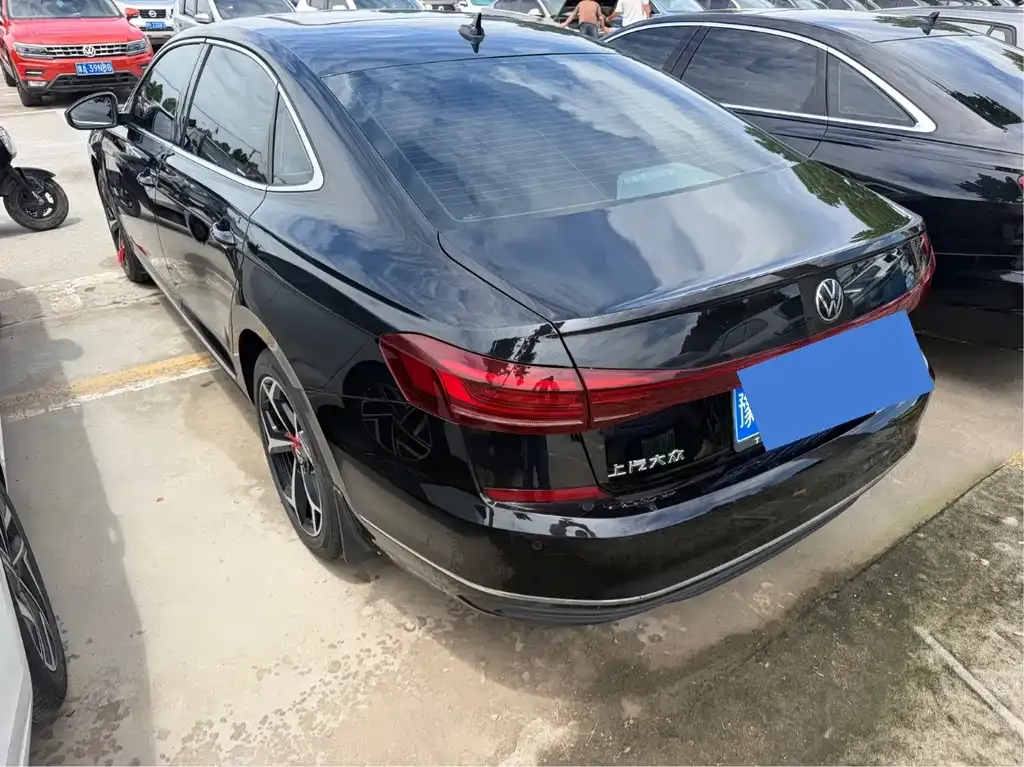 Volkswagen Passat — фото 3