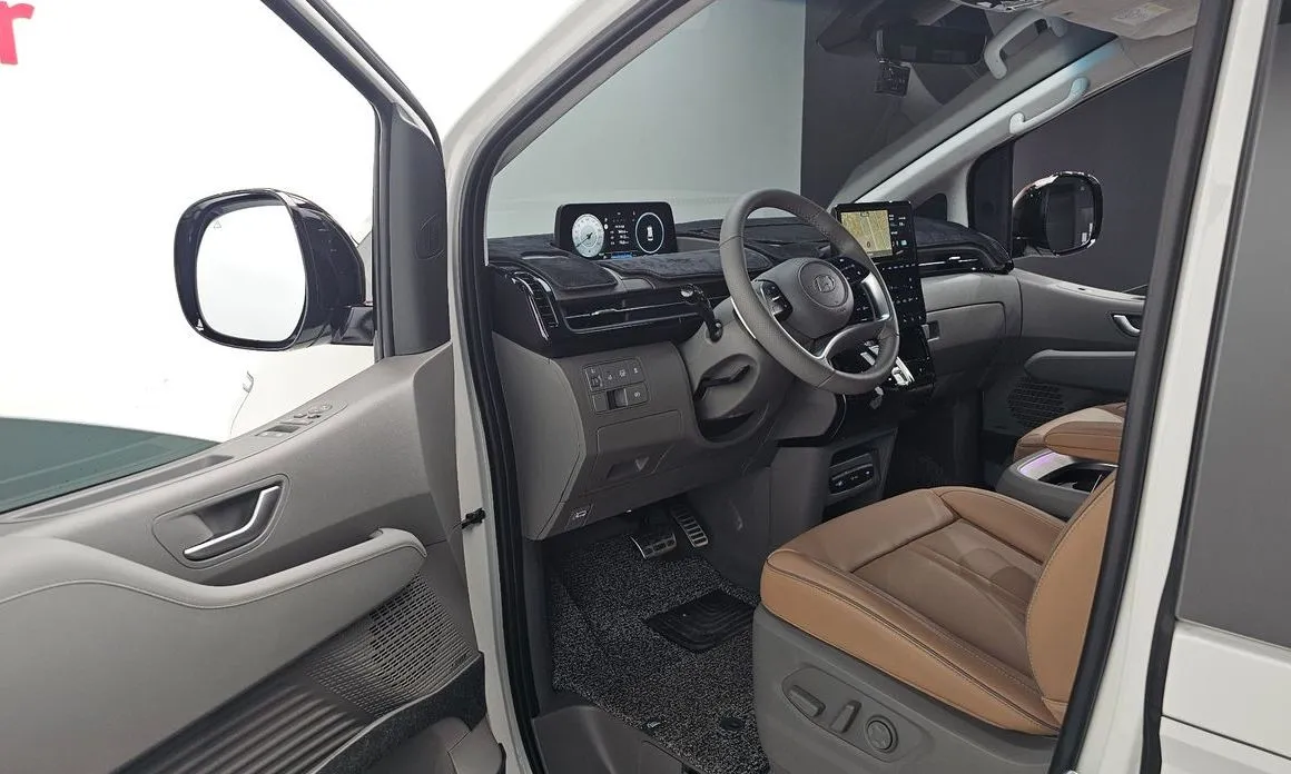 Hyundai Staria — фото 3