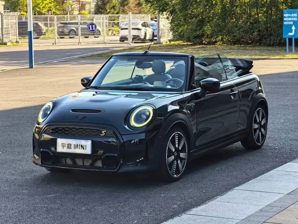 MINI Cooper (3-door) — фото 1