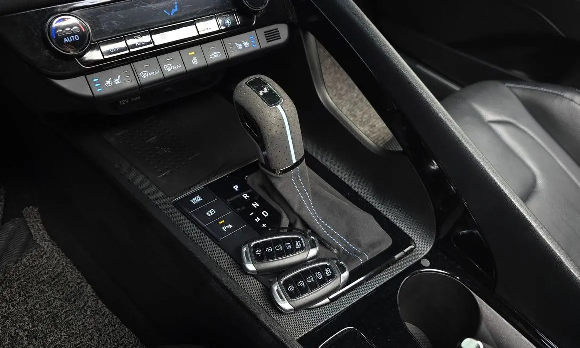 Hyundai AVANTE — фото 5