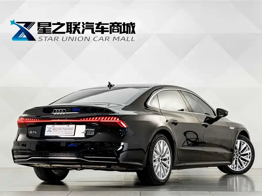 Audi A7L — фото 10