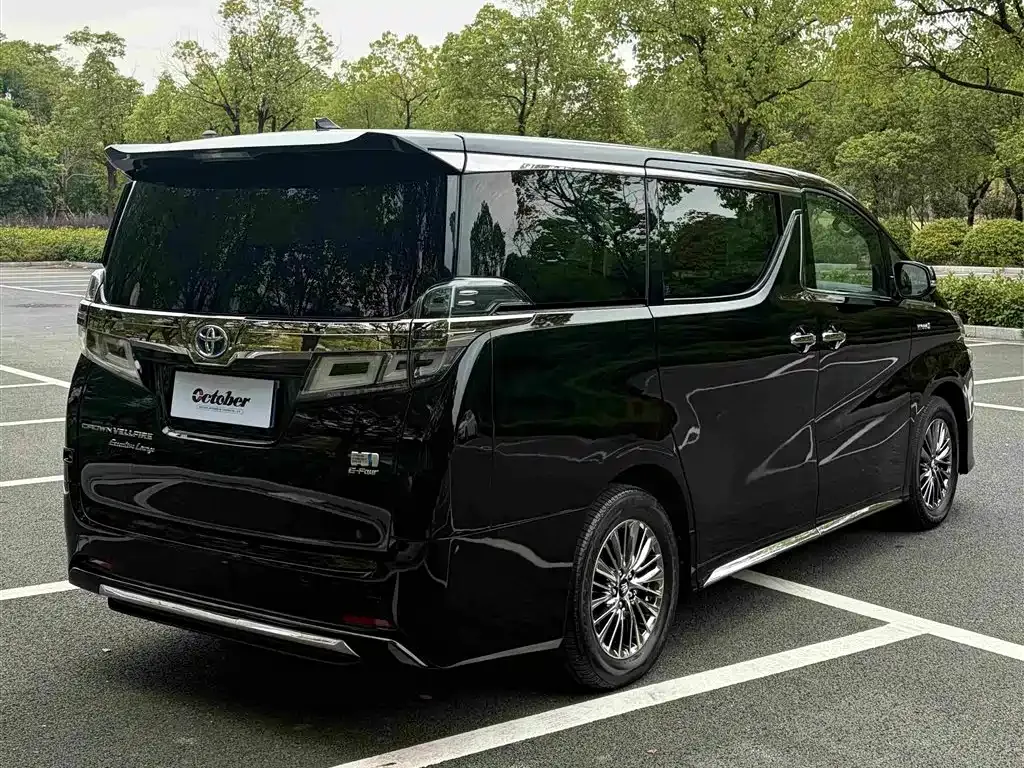 Toyota Vellfire — фото 8
