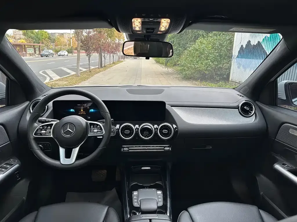 Mercedes-Benz GLA — фото 6
