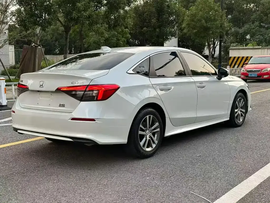 Honda Civic — фото 9