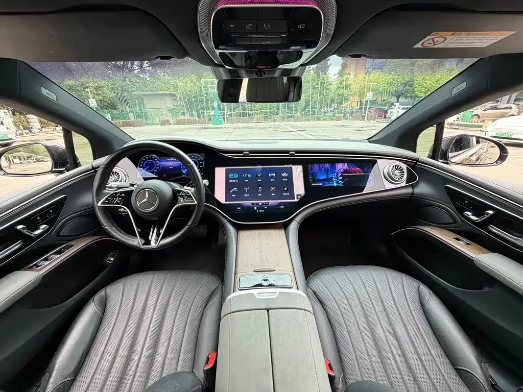 Mercedes-Benz EQS — фото 10