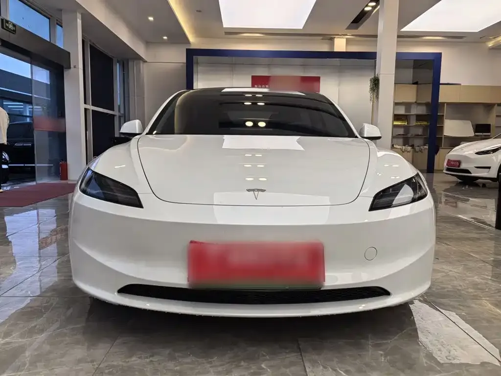 Tesla Model 3 — фото 5