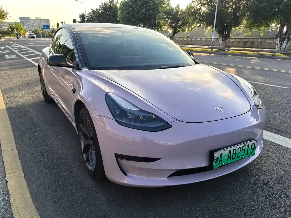 Tesla Model 3 — фото 10