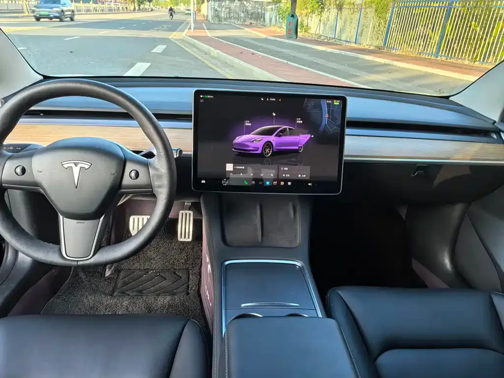 Tesla Model 3 — фото 9