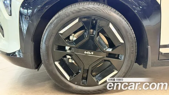 Kia EV3 — фото 3