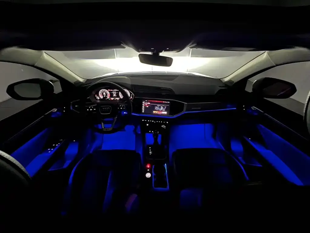 Audi Q3 Sportback — фото 9
