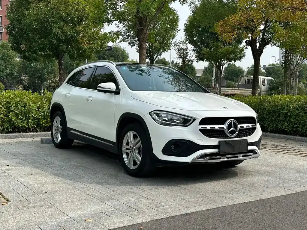 Mercedes-Benz GLA — фото 6