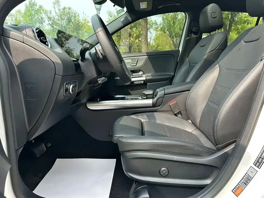 Mercedes-Benz GLA — фото 8