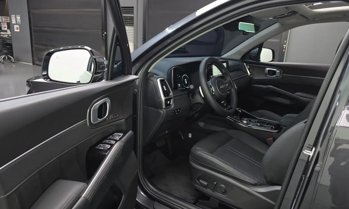 Kia Sorento — фото 9