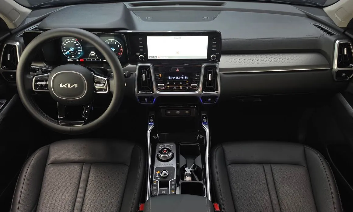 Kia Sorento — фото 6
