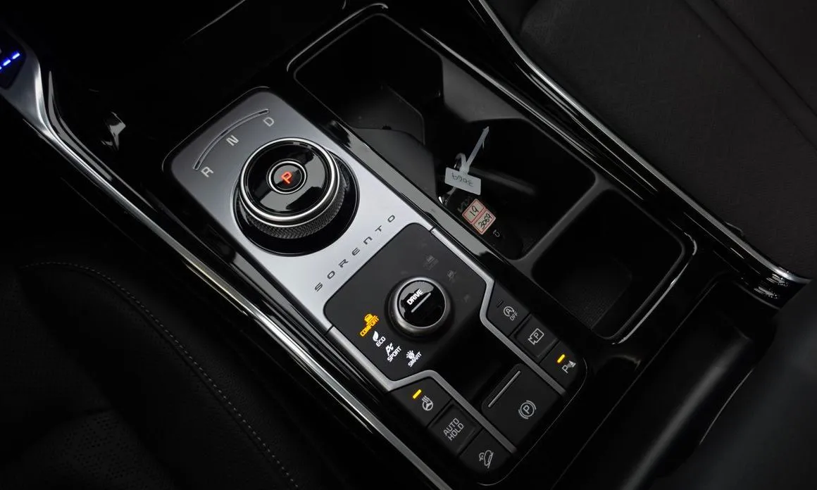 Kia Sorento — фото 10