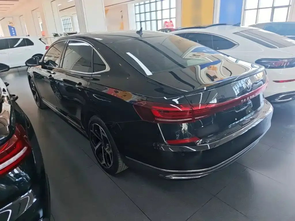 Volkswagen Passat — фото 5