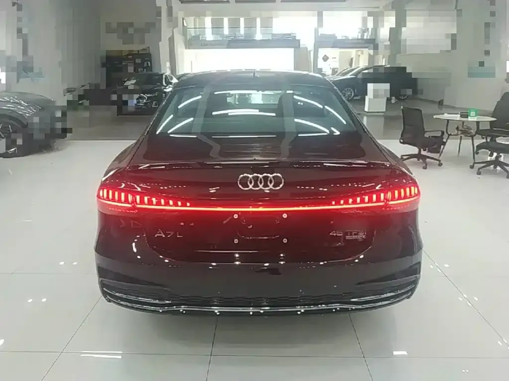 Audi A7L — фото 2