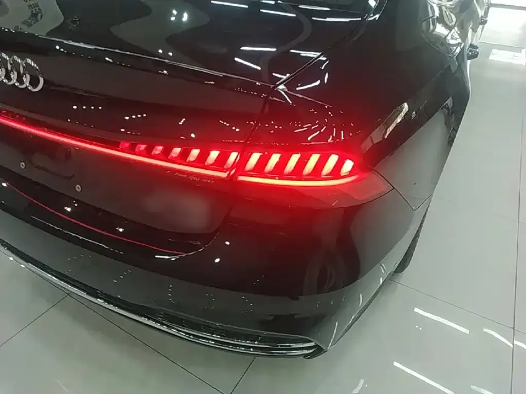 Audi A7L — фото 6