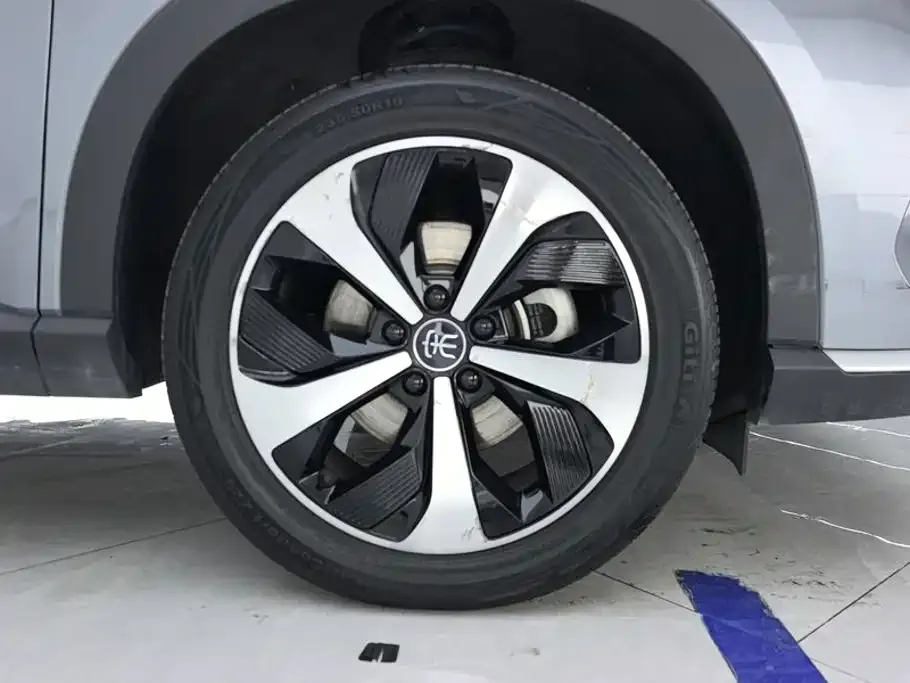 BYD PLUS New Energy — фото 4