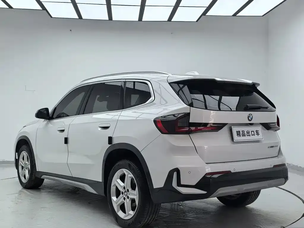 BMW X1 — фото 5