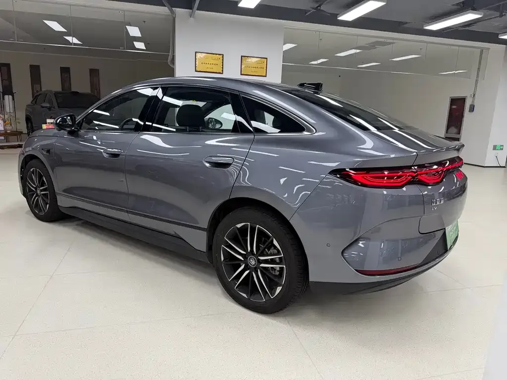 BYD Qin L — фото 9