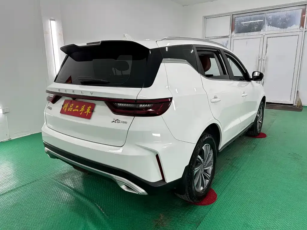 Geely Vision X6 — фото 10