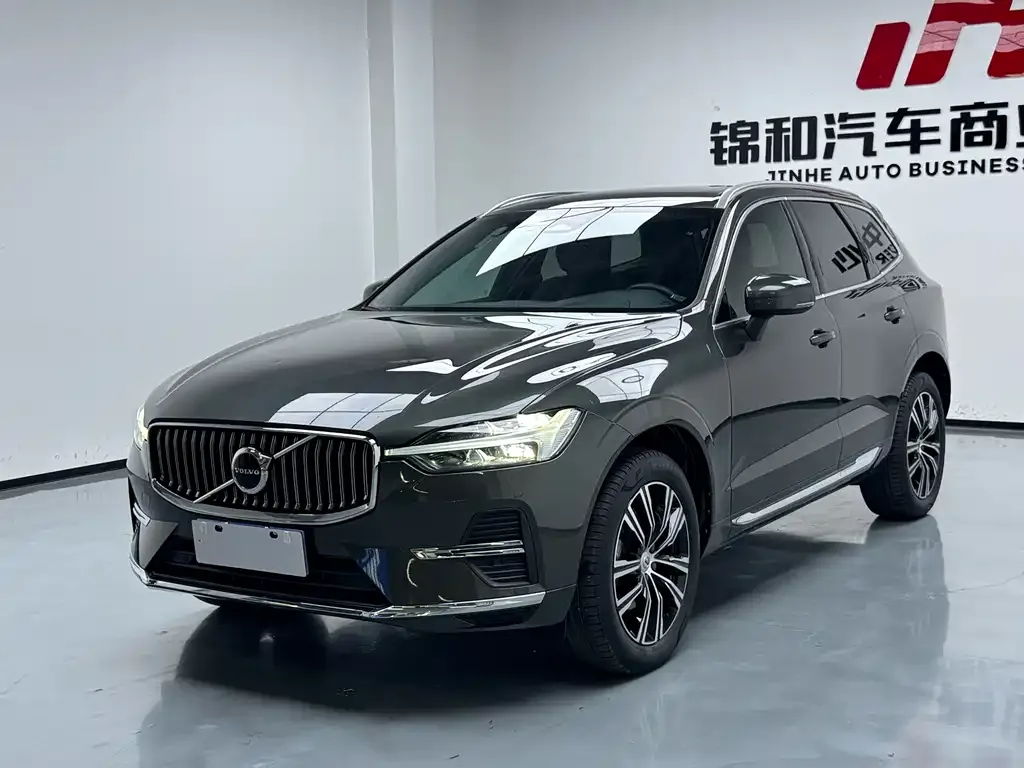 Volvo XC60 — фото 1