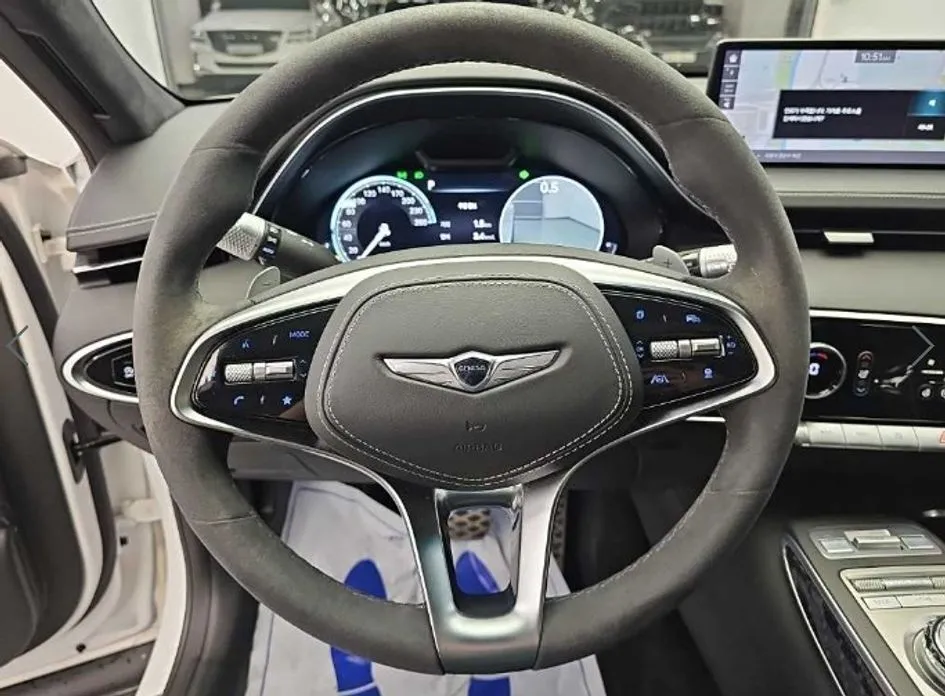 Genesis GV70 — фото 10