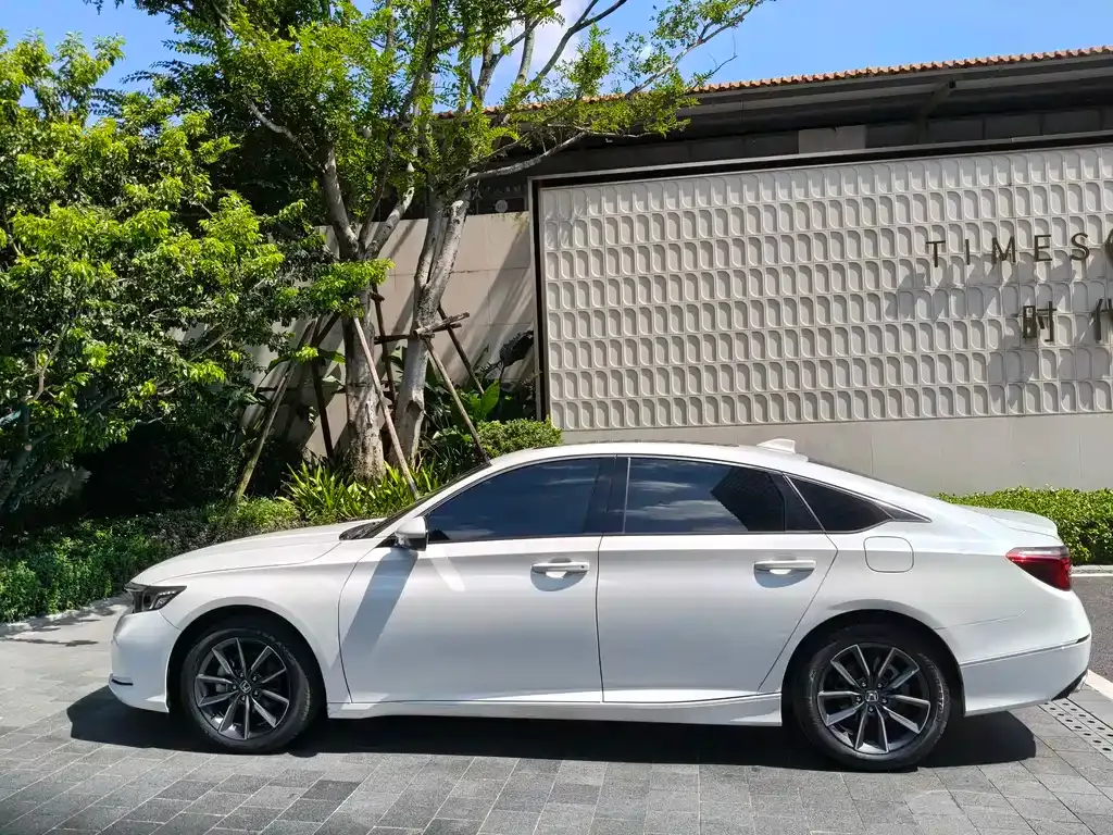 Honda Inspire — фото 9