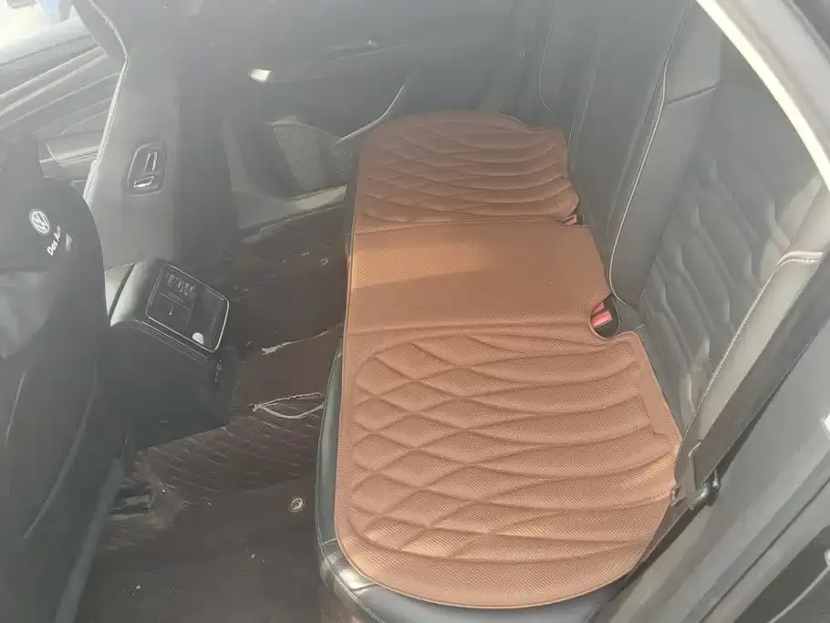 Volkswagen Passat — фото 7