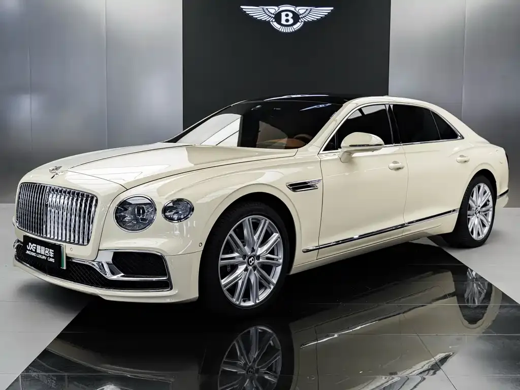 Bentley Flying Spur PHEV — фото 1