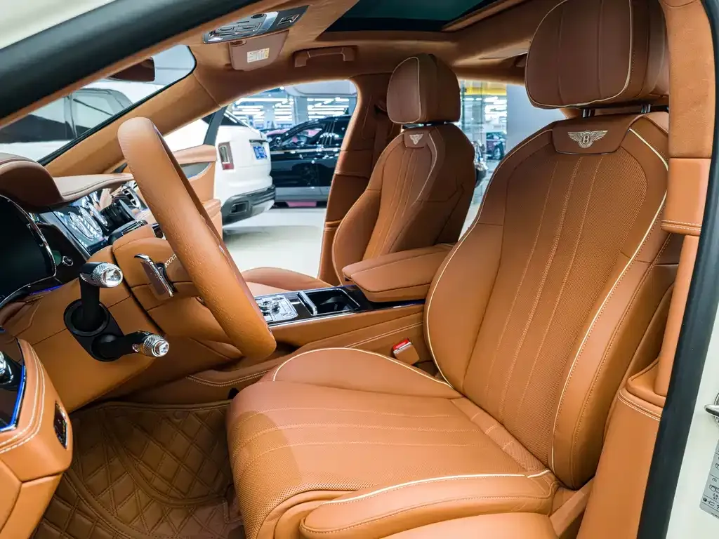 Bentley Flying Spur PHEV — фото 4
