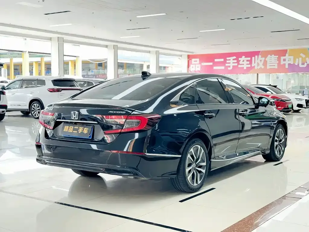 Honda Accord — фото 5