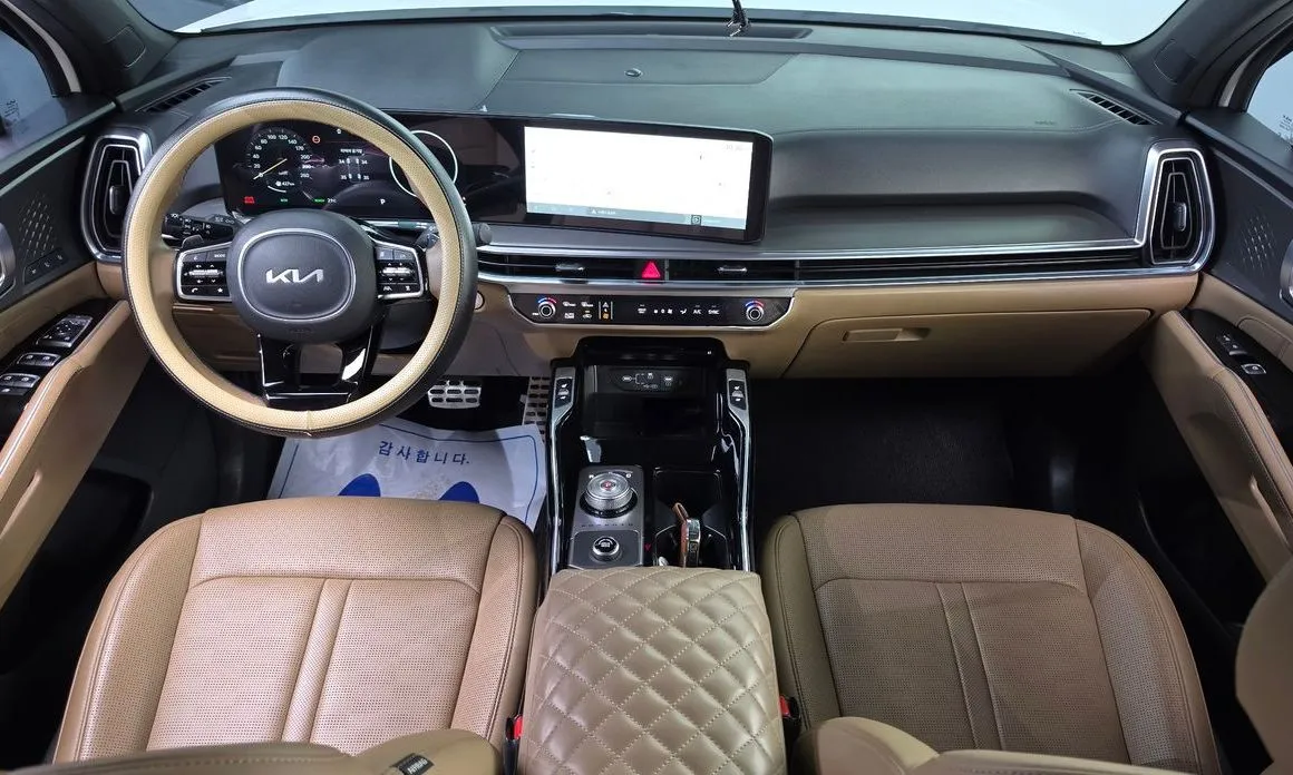 Kia Sorento — фото 7
