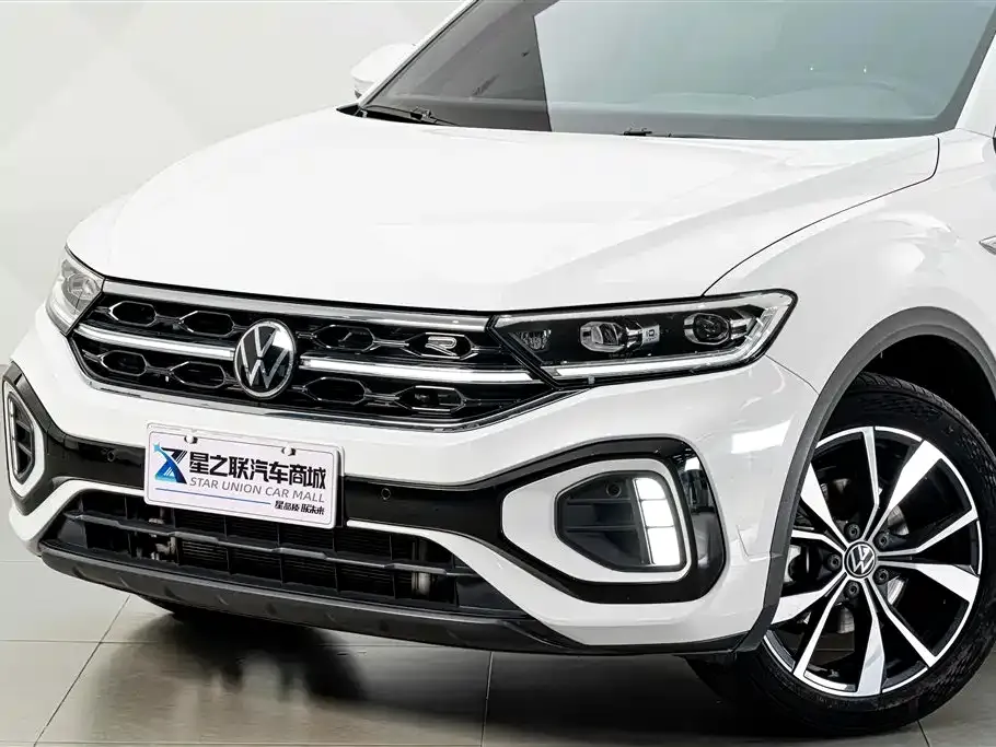 Volkswagen T-Roc — фото 9