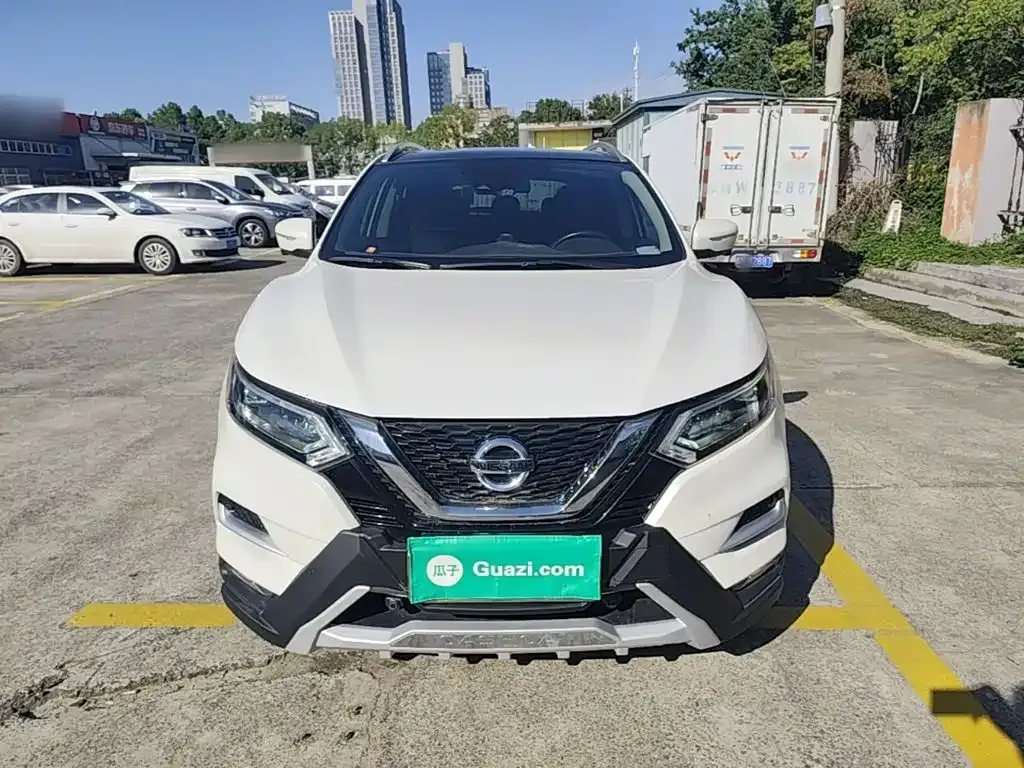 Nissan Qashqai — фото 9