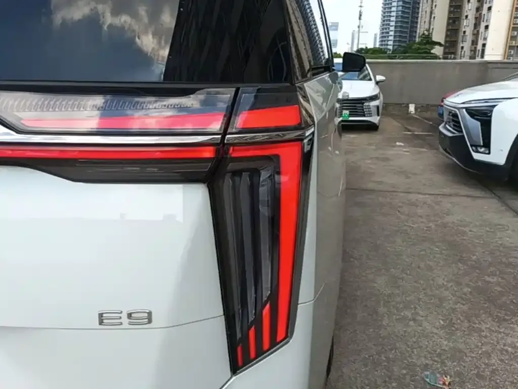 GAC Motor Trumpchi E9 — фото 8