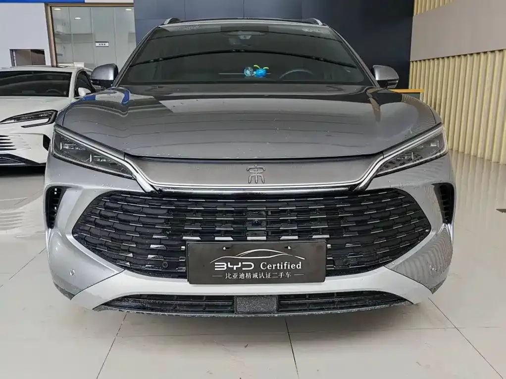 BYD L DM-i — фото 9