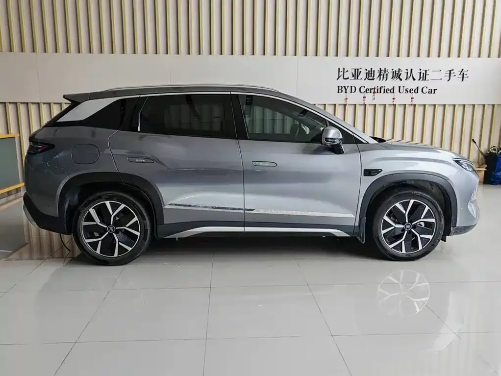 BYD L DM-i — фото 6