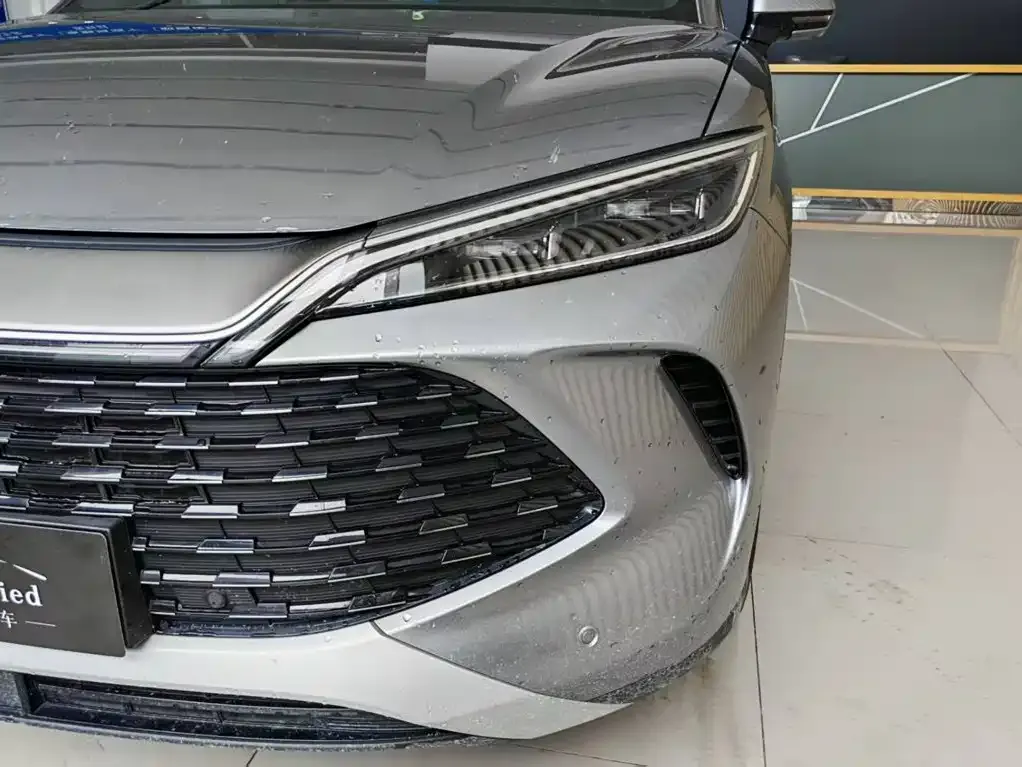 BYD L DM-i — фото 3