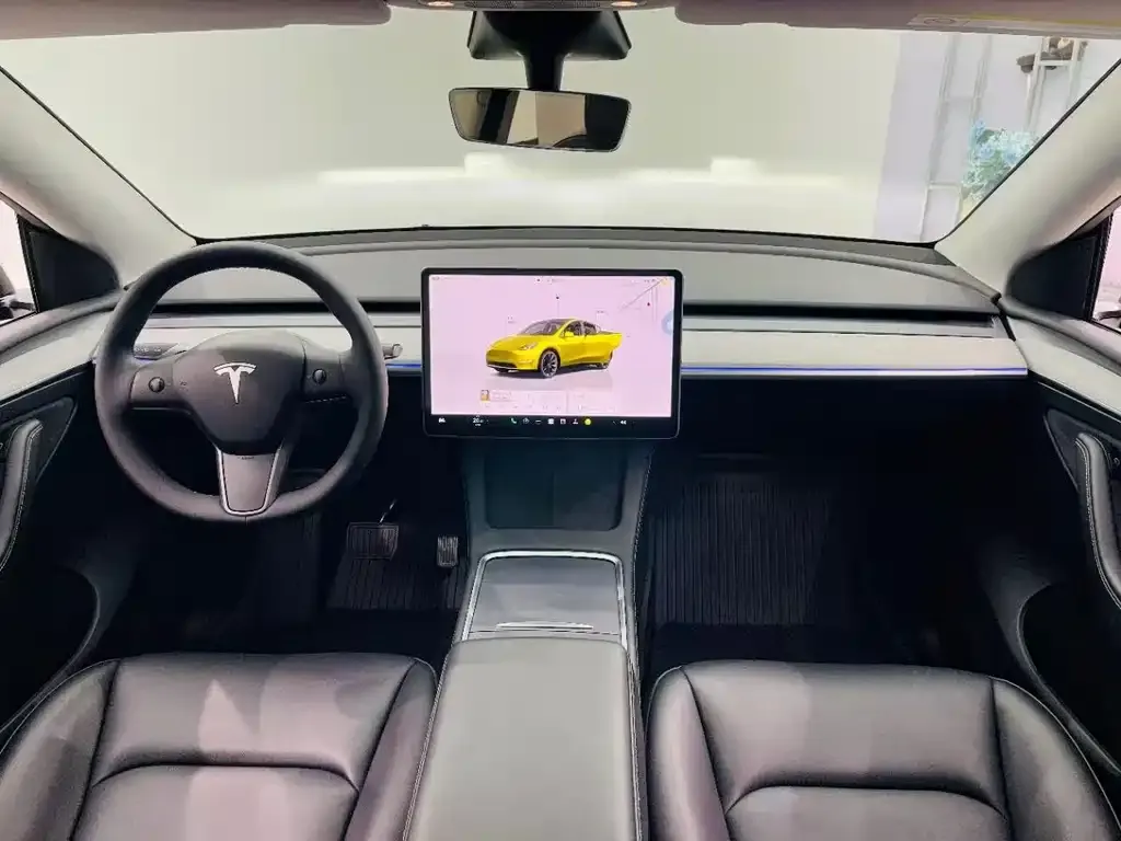 Tesla Model Y — фото 3