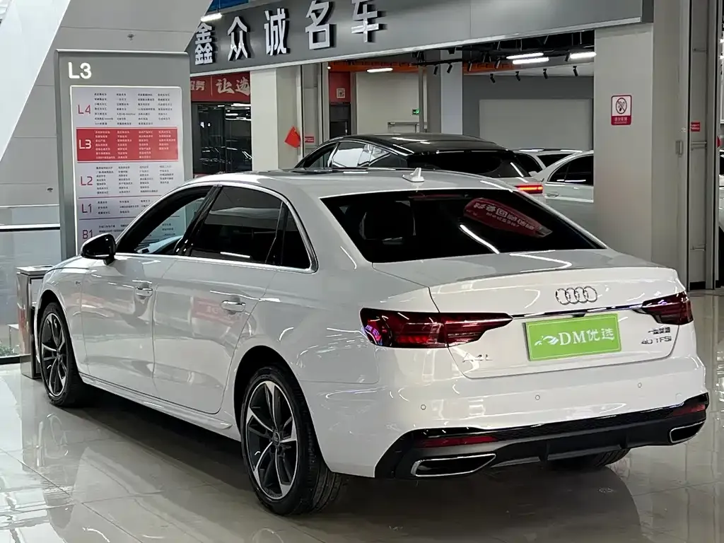 Audi A4L — фото 5