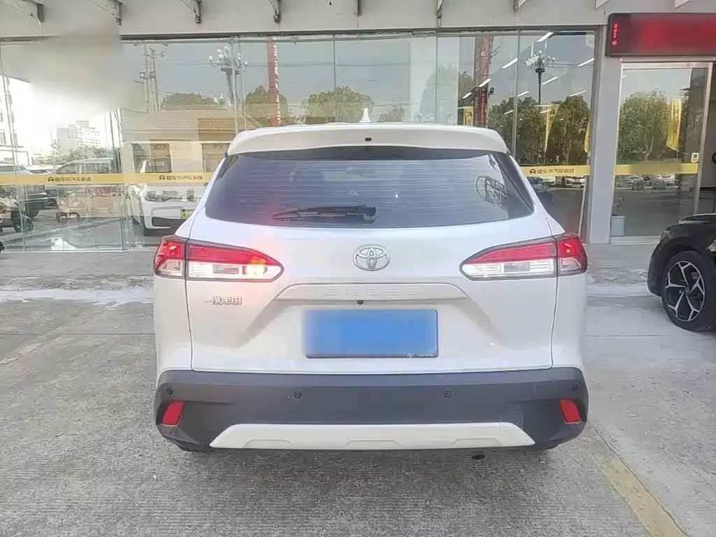 Toyota Corolla Cross — фото 9