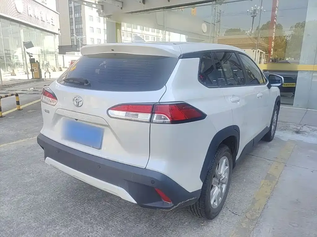 Toyota Corolla Cross — фото 8