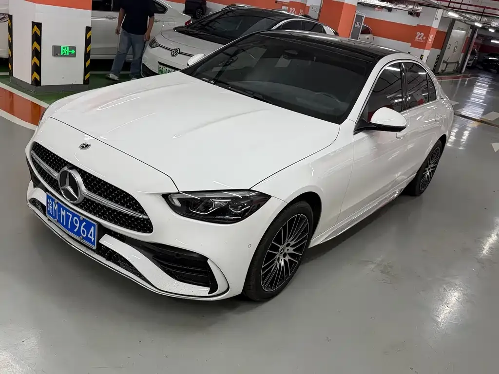 Mercedes-Benz C-Class — фото 1