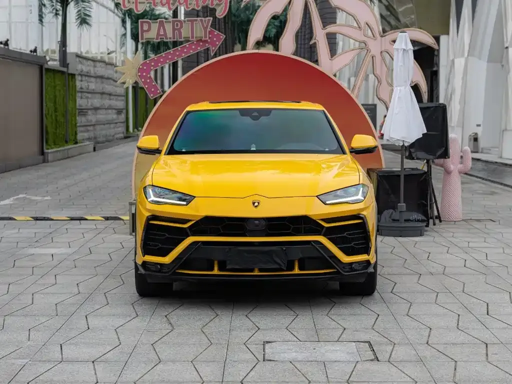 Lamborghini Urus — фото 9