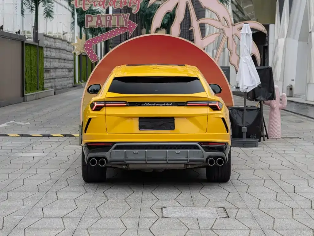 Lamborghini Urus — фото 6