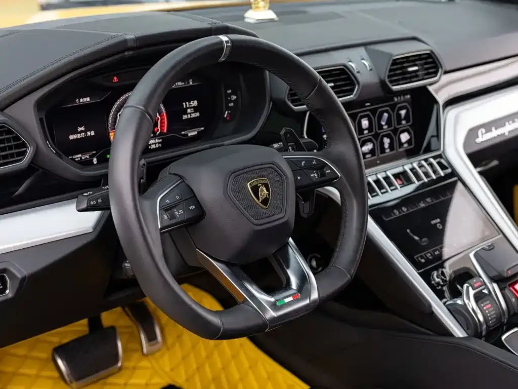 Lamborghini Urus — фото 8